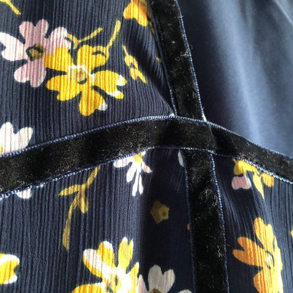 Madewell Velvet-Trimmed Square-Neck Top in Petal Party - Picture 3 of 7